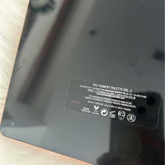 NEW Anastasia of Beverly Hills ABH Norvina collection palette Vol 3 autumn - Picture 5 of 7
